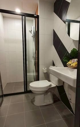 bathroom of THE BASE Saphanmai