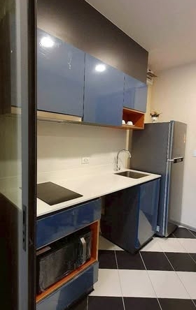 kitchen of THE BASE Saphanmai