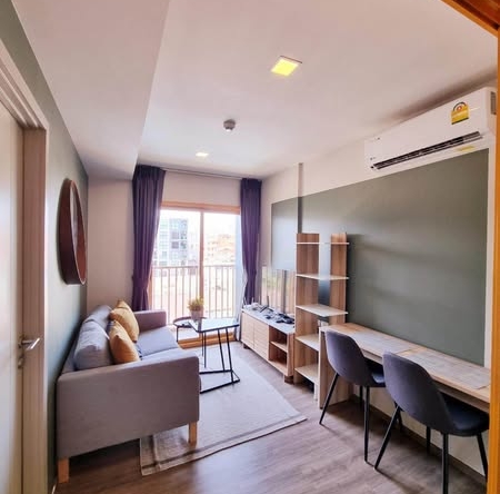 bedroom of THE BASE Sukhumvit 50