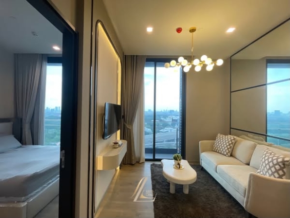 bedroom of The Crest Park Residences