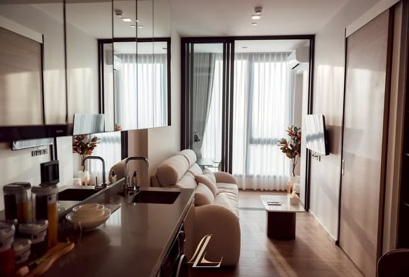 bedroom and living room and room interior and bathroom of The Crest Park Residences