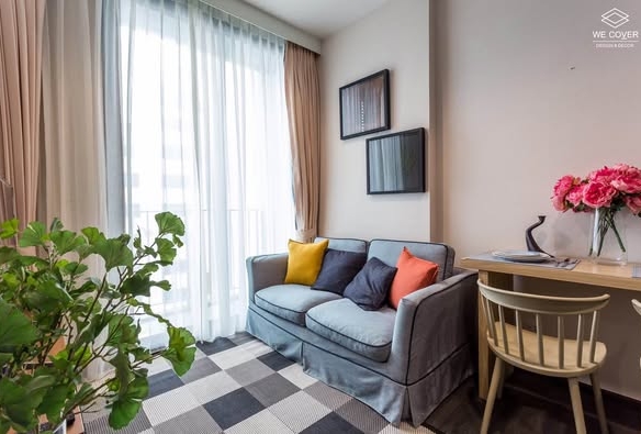 living room of The Edge Sukhumvit 23