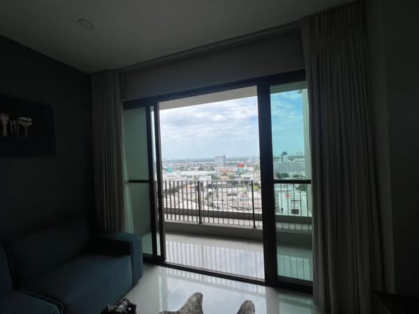 bedroom of The Emporio Place