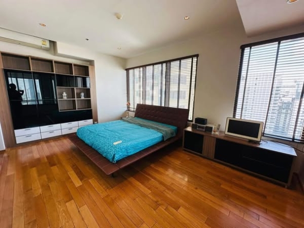 bedroom and room interior of The Emporio Place