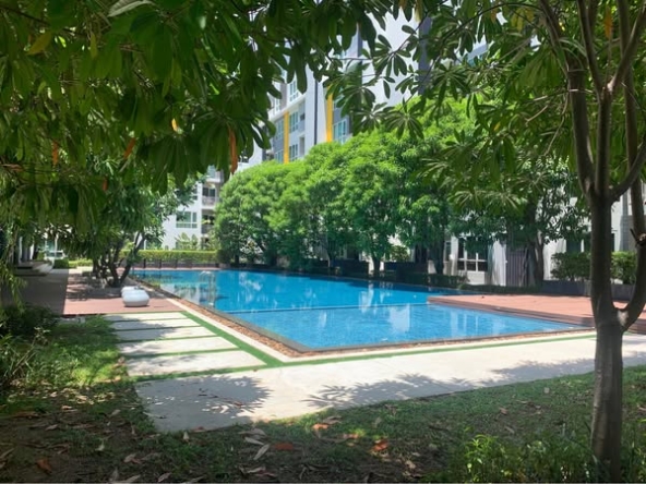 pool of The Key Phahonyothin 34
