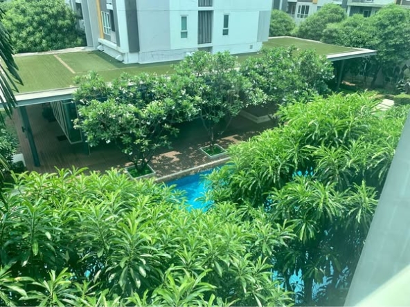 pool of The Key Phahonyothin 34
