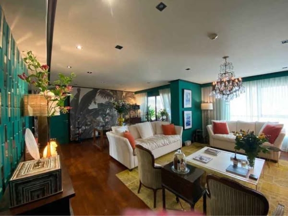 living room of The Lanai Sathon