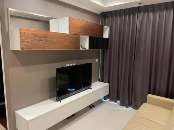 bedroom of The Metropolis Samrong