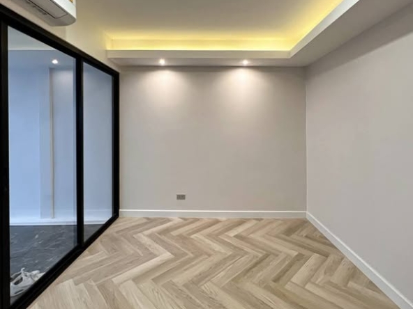 The Park Lane Ekkamai 22