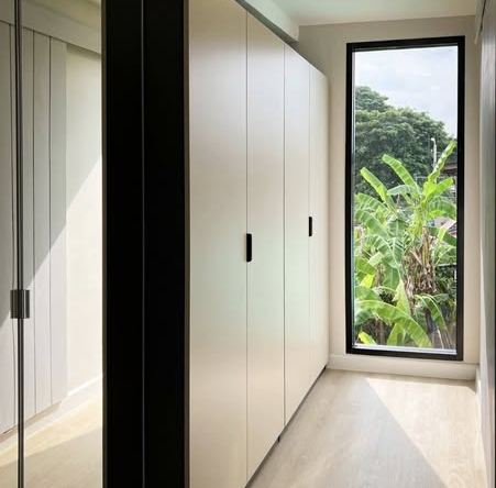 room interior of The Park Lane Ekkamai 22