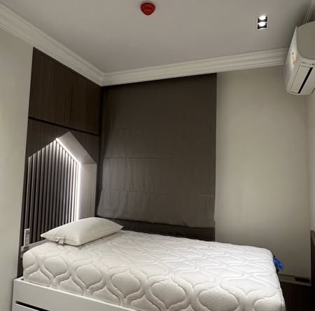 bedroom of The Parkland Phetkasem 56