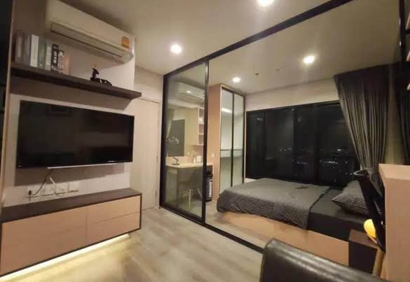 bedroom and room interior of The Politan Rive