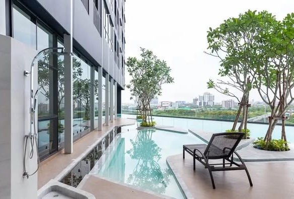 The Rich Rama 9 – Srinagarindra