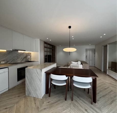 kitchen of The Rise Sukhumvit 39