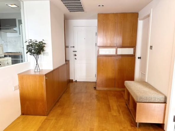 room interior of The Royal Place 2