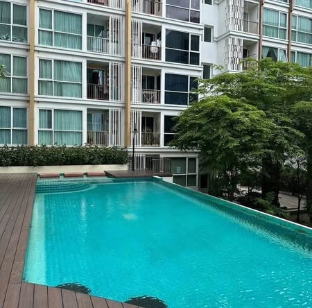 pool of The Series Udomsuk