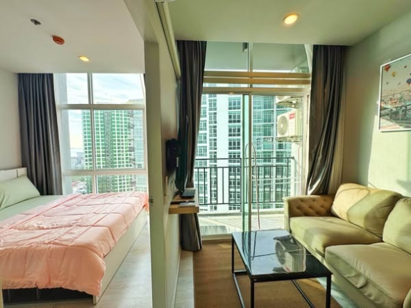 bedroom of The Twin Tower jomtien