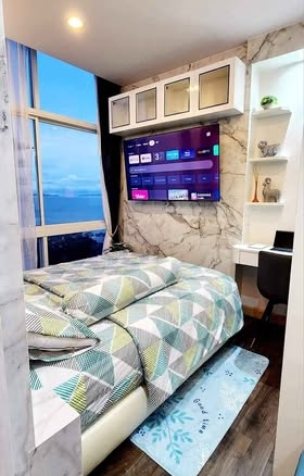bedroom of The Twin Towers Hotel