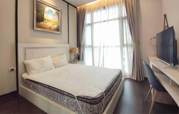 bedroom of THE XXXIX