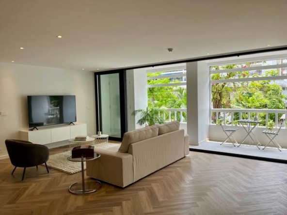 living room and room interior of Thong Lo
