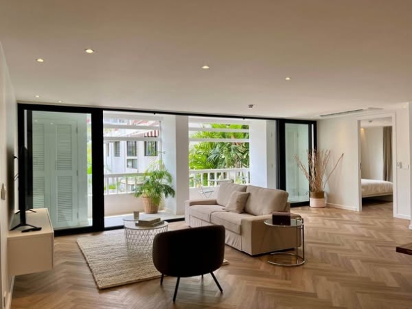 living room and room interior of Thong Lo