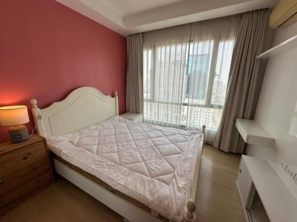 bedroom of Thru Thong Lor