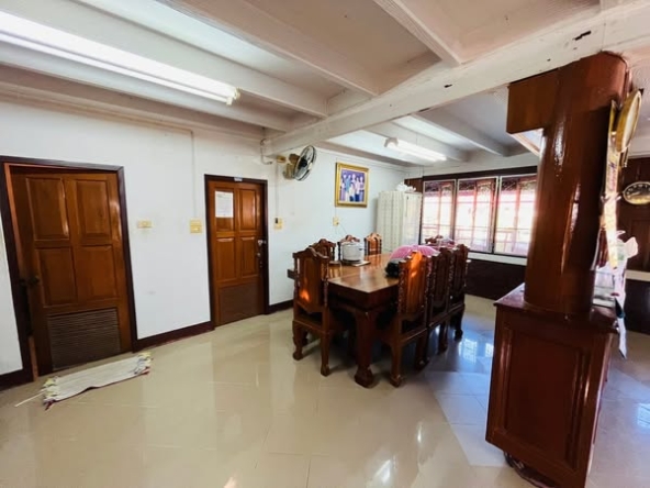 room interior of Viewdoi Art and Resort