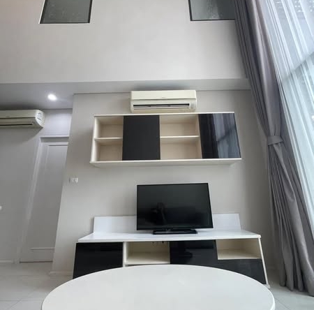 Villa Asoke Condominium