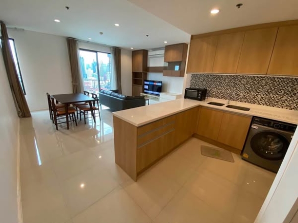 kitchen of Villa Asoke Condominium
