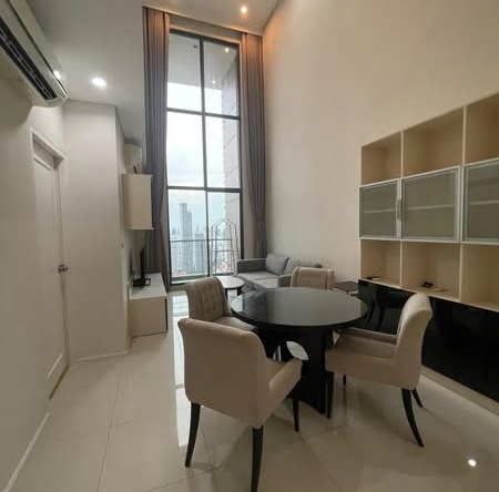 room interior of Villa Asoke Condominium