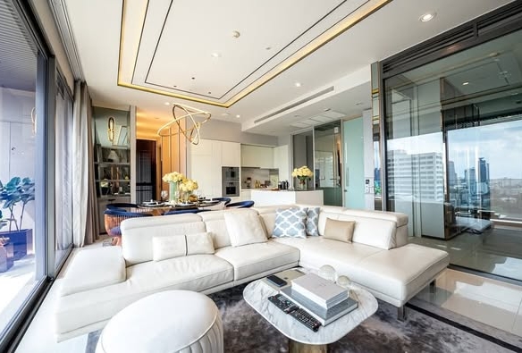 living room and bedroom of VITTORIO Sukhumvit 39 วิตโตริโอ สุขุมวิท 39